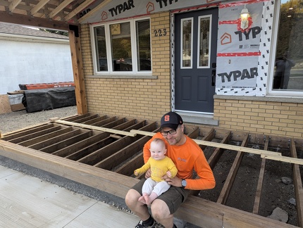 PXL 20241022 211404248